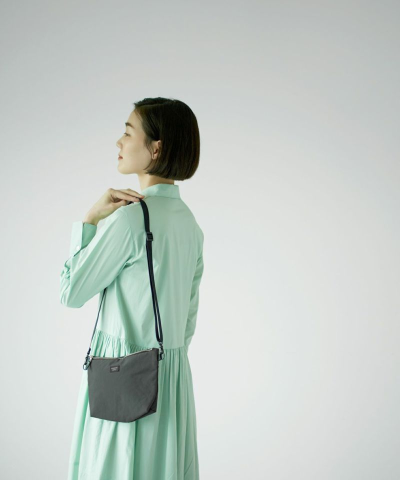 evergreen works STANDARD SUPPLY SIMPLICITY W ZIP SHOULDER M 雙拉鍊中型斜背包