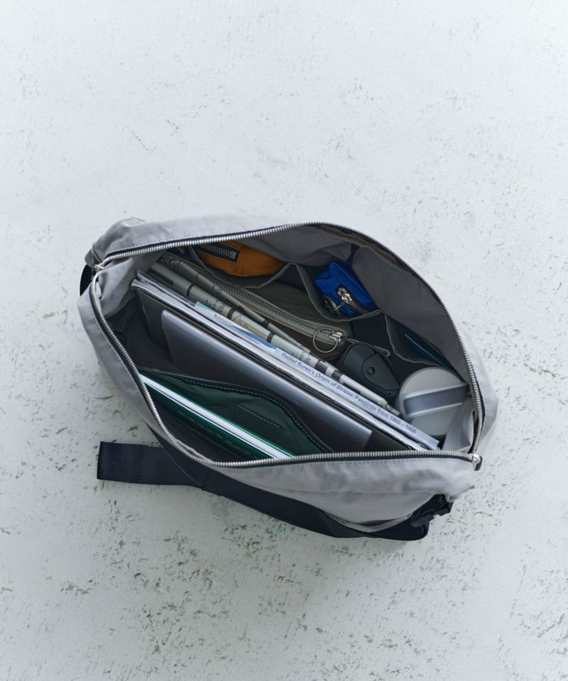 evergreen works STANDARD SUPPLY SIMPLICITY 2DAY SHOULDER 雙日斜背包