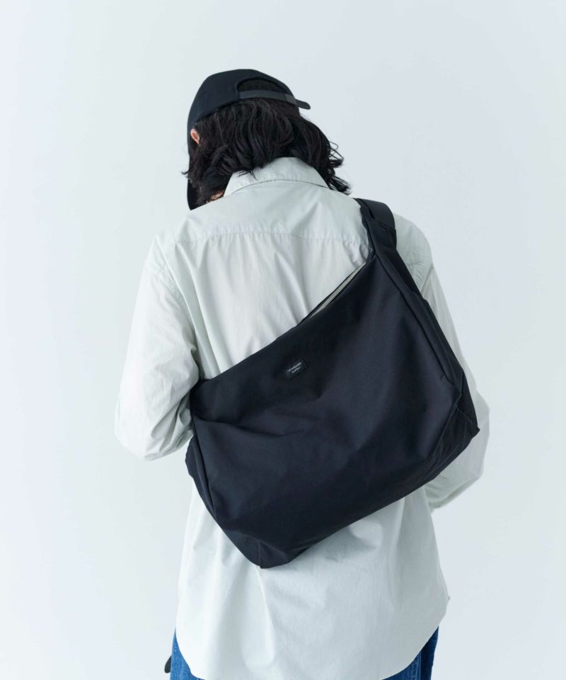 evergreen works STANDARD SUPPLY SIMPLICITY 2DAY SHOULDER 雙日斜背包