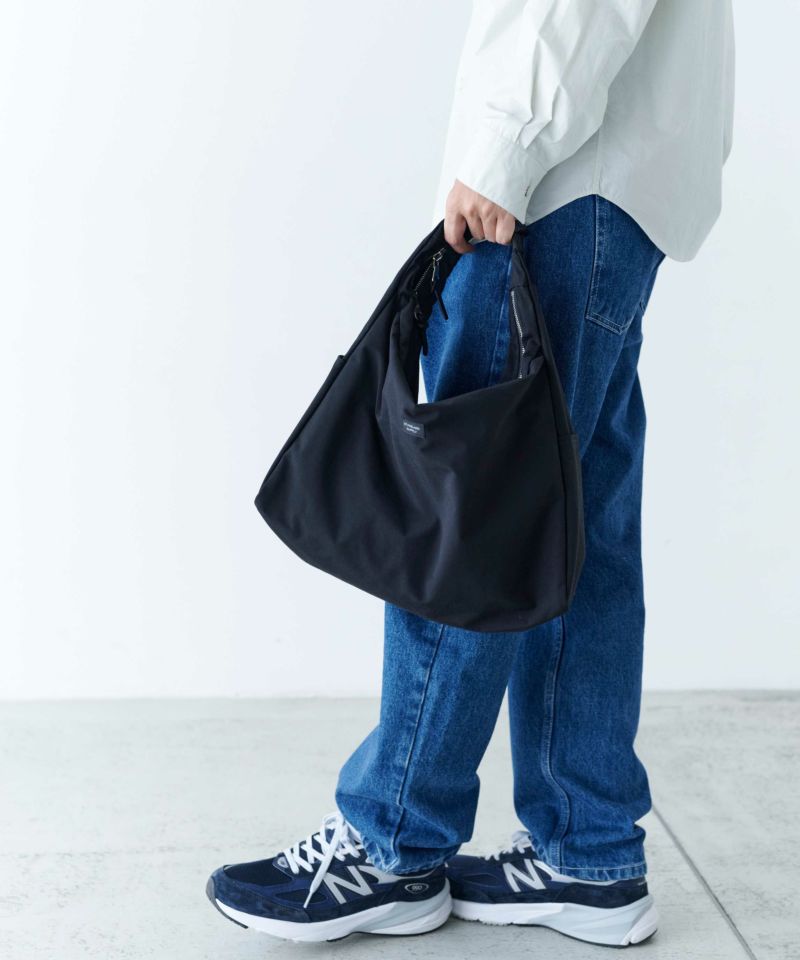 evergreen works STANDARD SUPPLY SIMPLICITY 2DAY SHOULDER 雙日斜背包