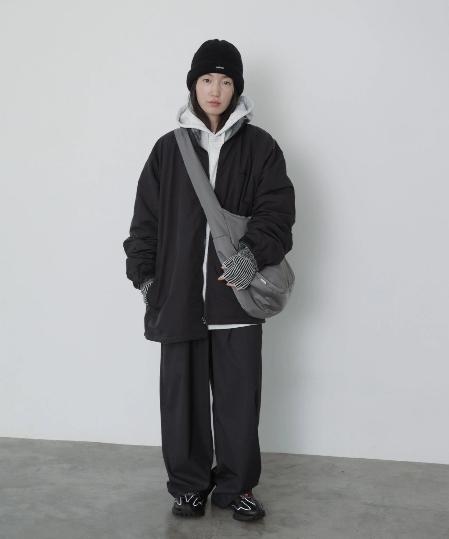 meltum SOFT SHELL MESSENGER BAG 軟殼斜背郵差包