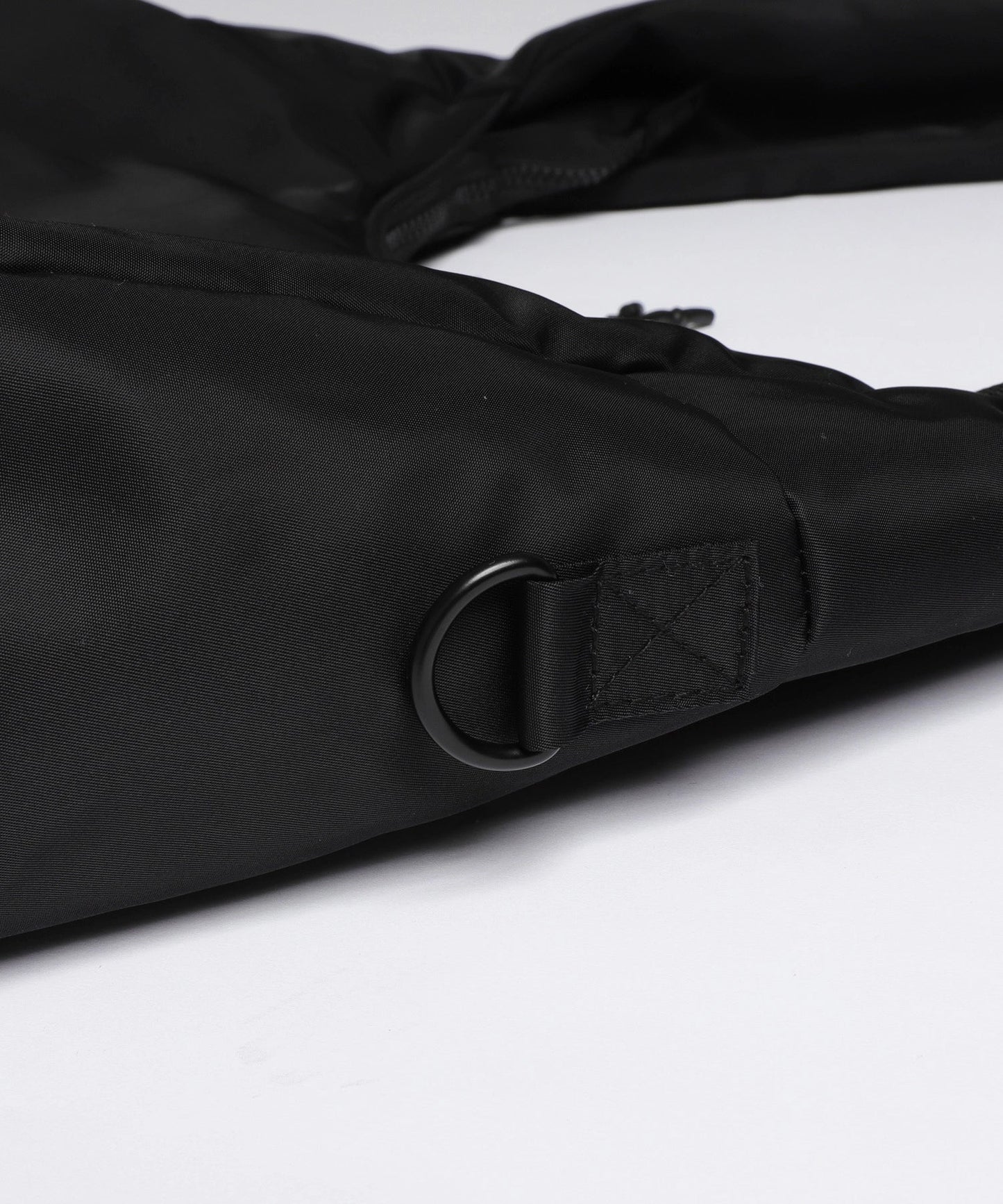 meltum SOFT SHELL MESSENGER BAG 軟殼斜背郵差包