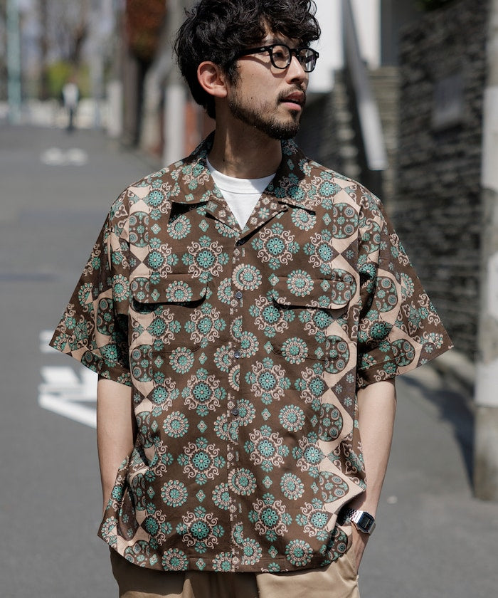 FREAK'S STORE Relaxed fit Batik print open collar shirt/ Small pattern 印花短袖襯衫