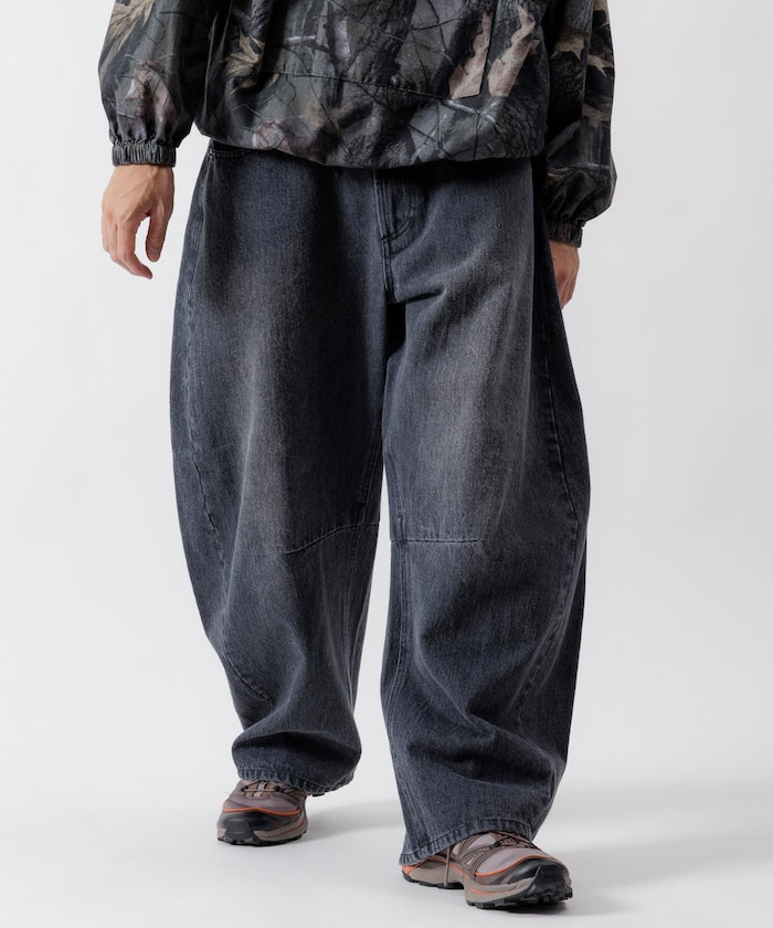 FREAK'S STORE Wide silhouette curved Denim pants 寬鬆繭型牛仔褲【預約商品 | 2025/11下旬出貨】