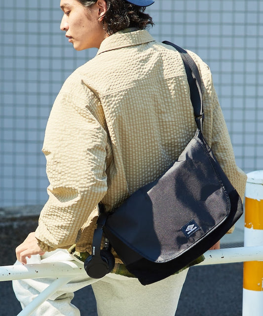 FREAK'S STORE x UMBRO CLASSIC MESSENGER BAG 經典郵差包