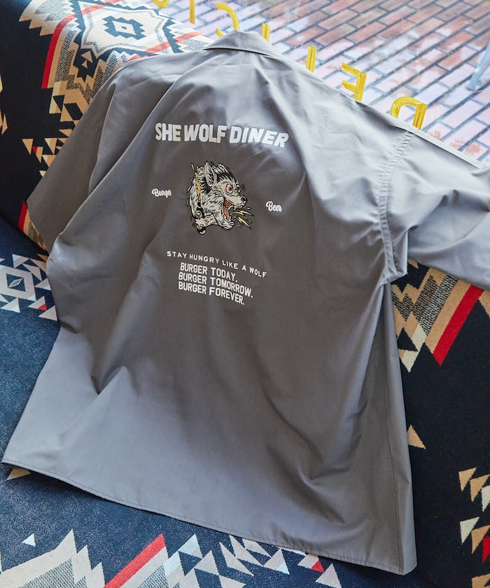 FREAK'S STORE x SHE WOLF DINER Big Silhouette Design Embroidered S/S Shirt 刺繡短袖襯衫