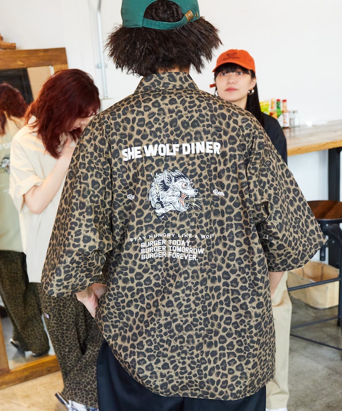 FREAK'S STORE x SHE WOLF DINER Big Silhouette Design Embroidered S/S Shirt 刺繡短袖襯衫