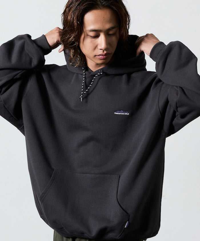 THOUSAND MILE X FREAK'S STORE 限定寬版刺繡連帽上衣