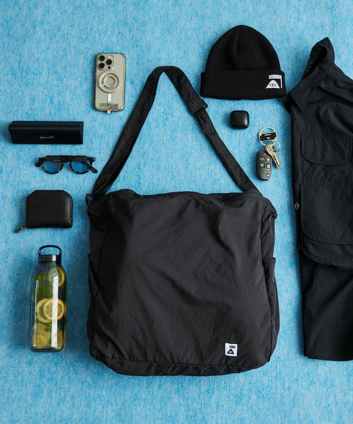 POLeR PACKABLE SHOULDER BAG 獨家設計可折疊收納肩背包