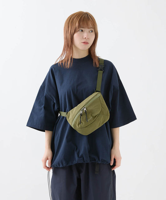 meltum ALWAYS BODY BAG 尼龍斜背小包