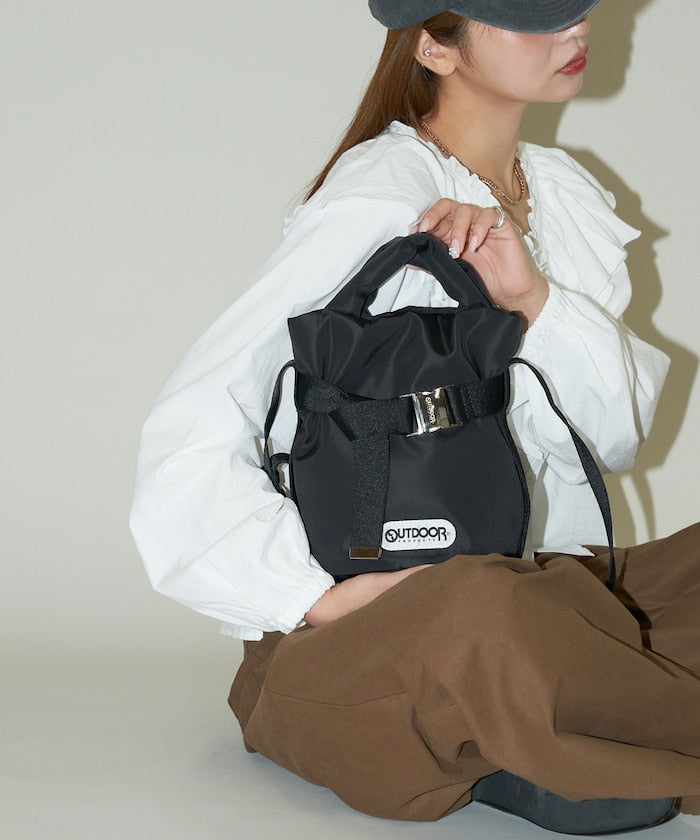 OUTDOOR PRODUCTS x PUBLUX 限定 背帶造型絎縫手提包 XS