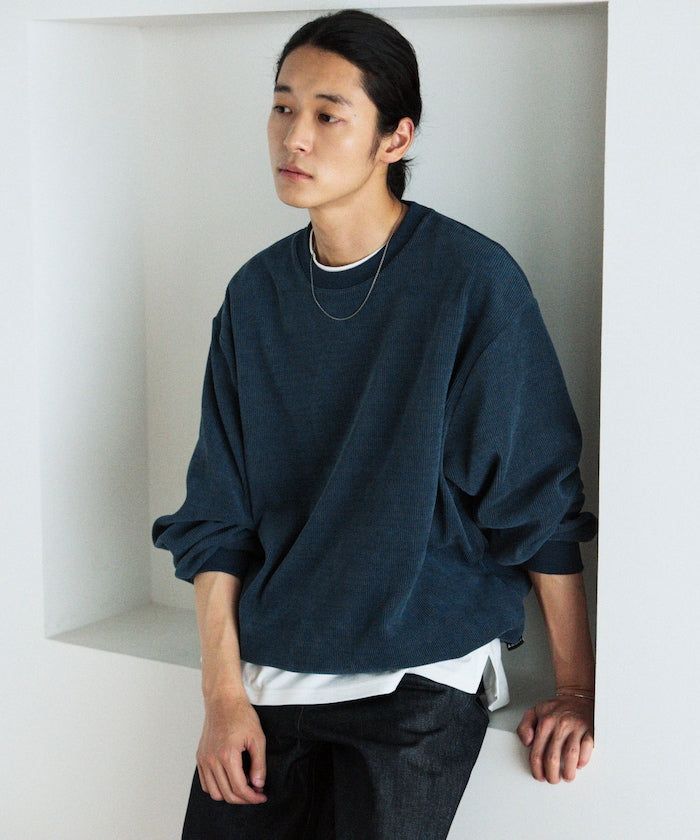 Firsthand Relaxed Fit Spindle Cutout Tops 寬版圓領大學T