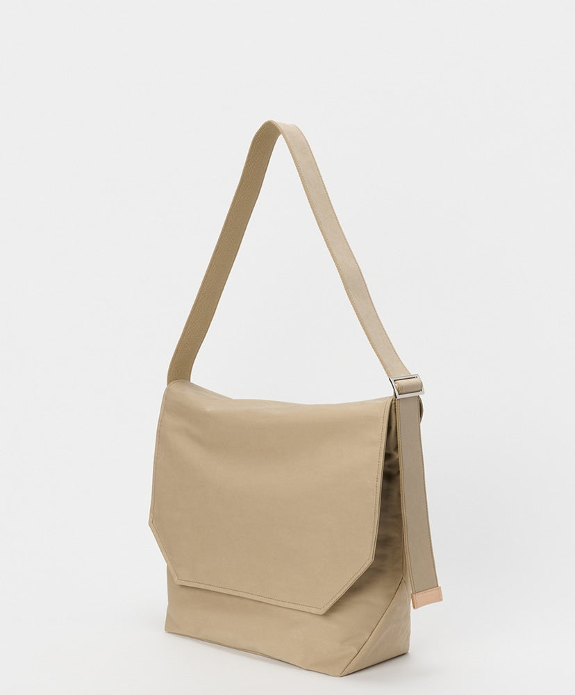 Hender Scheme Flap Shoulder Big 翻蓋斜背包-大