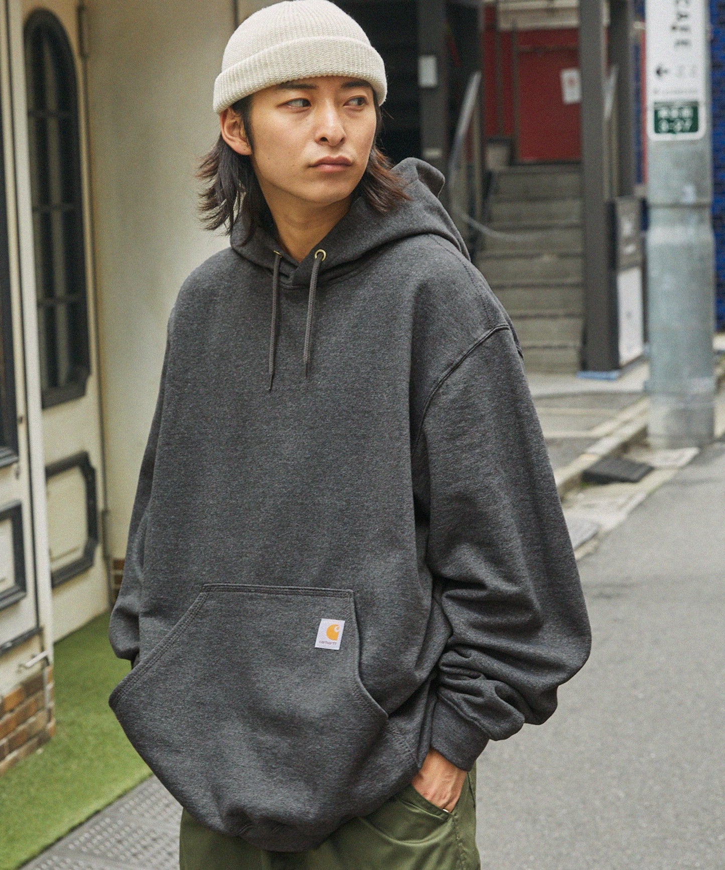 Carhartt 寬版連帽套頭大學T