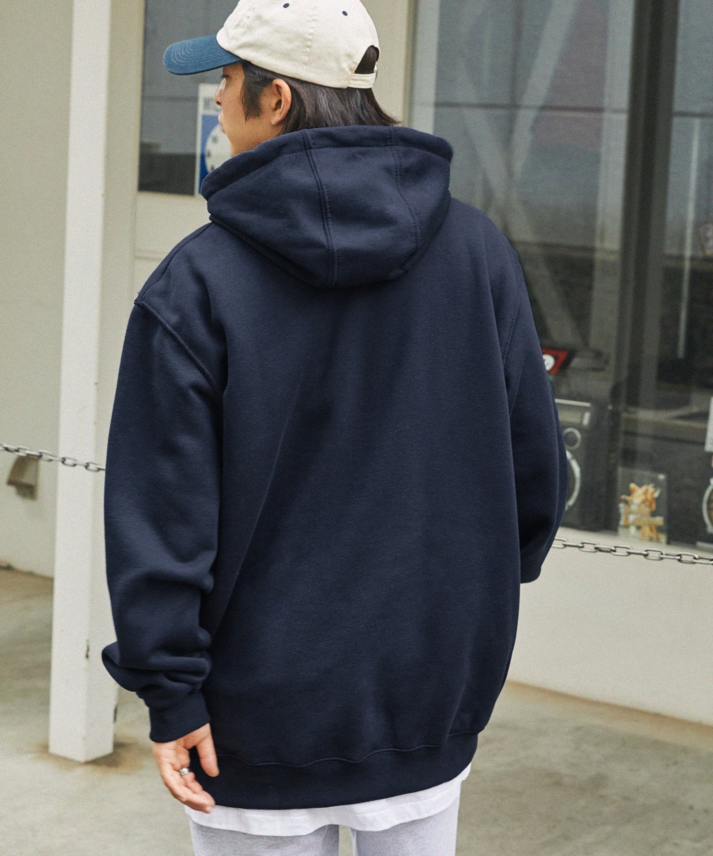 Carhartt 寬版連帽套頭大學T