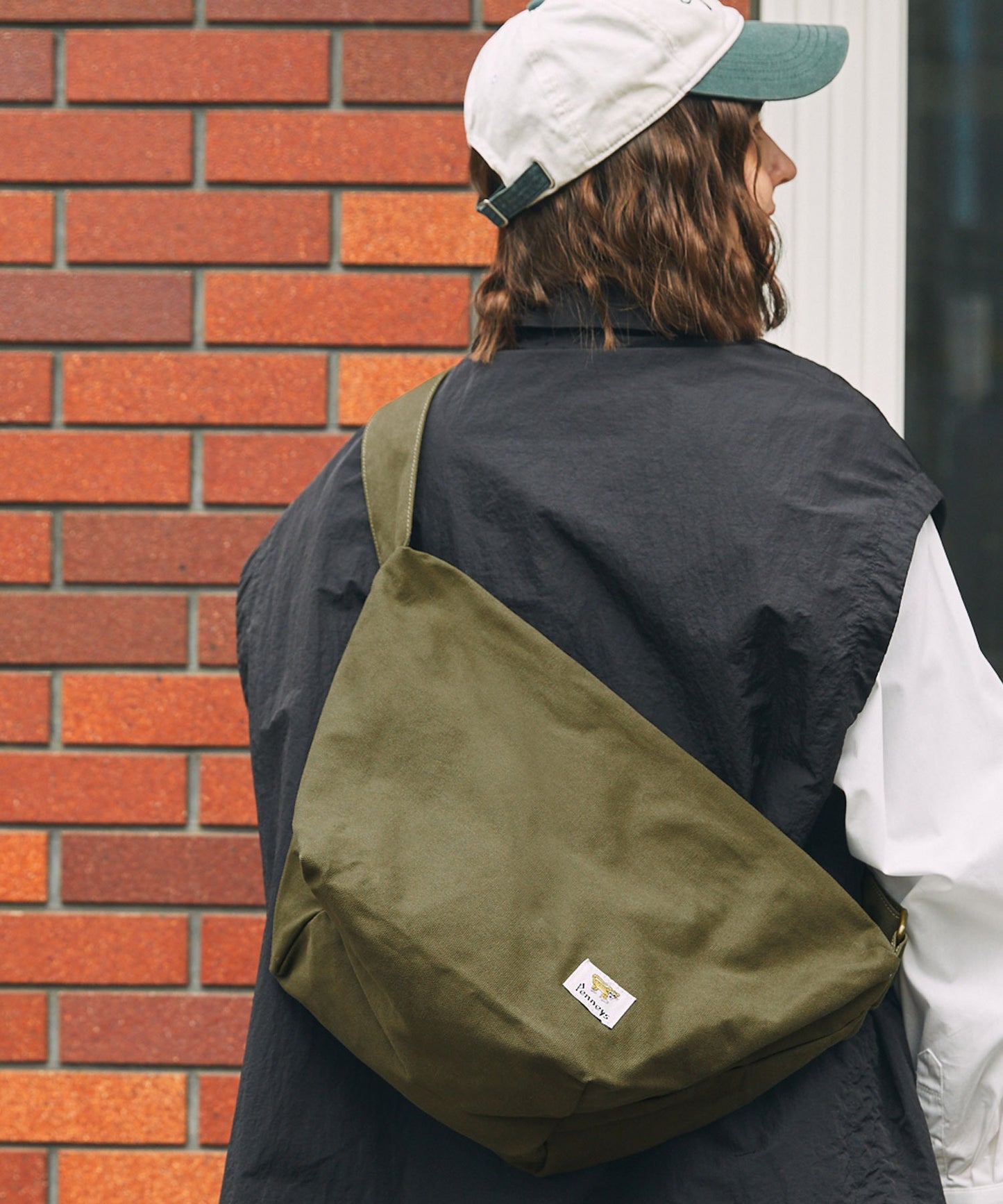 PENNEYS THE FOX & BE A TIGER 復古標籤帆布郵差包