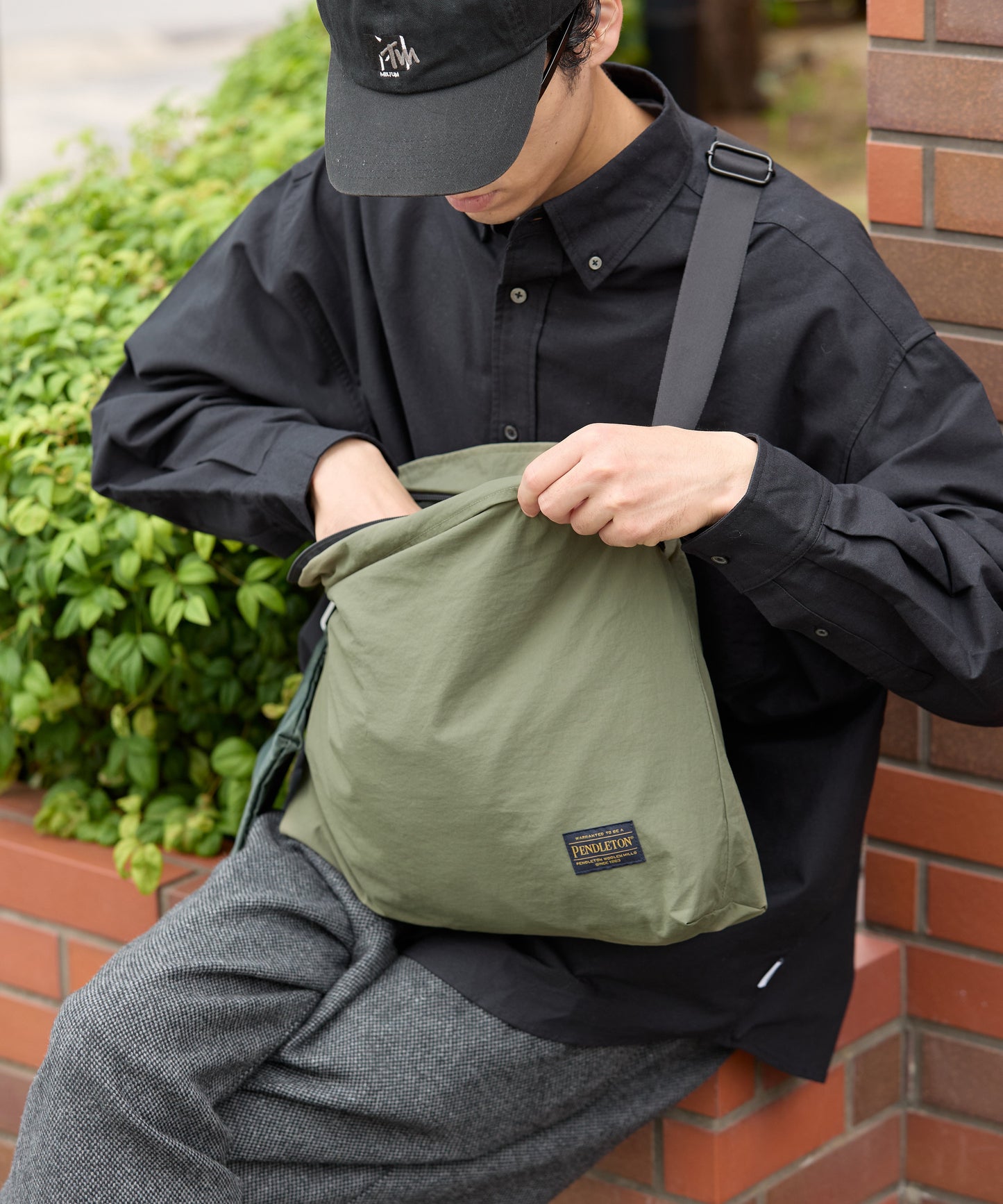 meltum x PENDLETON POUCH SHOULDER BAG 肩背包(附收納小包)