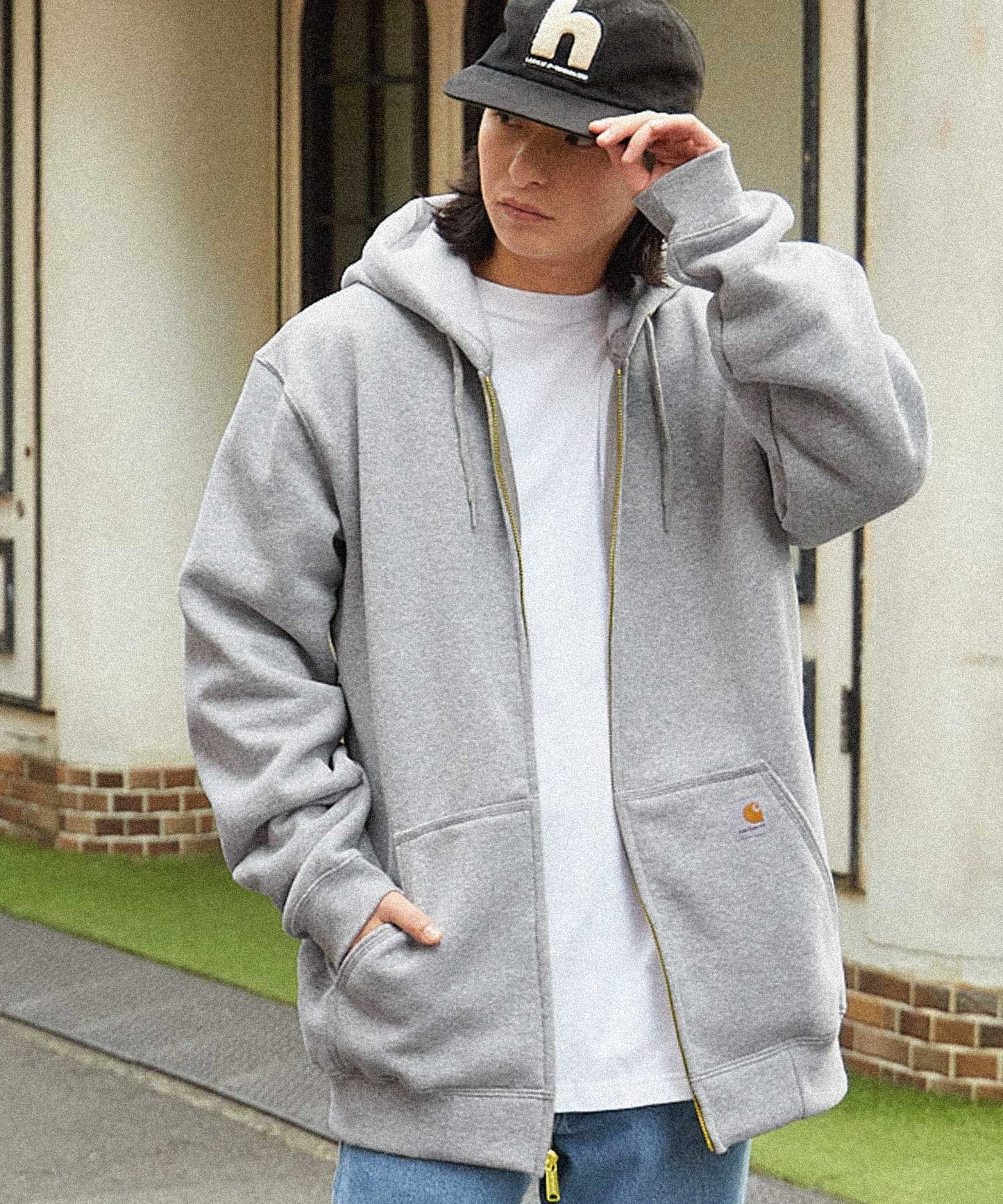 Carhartt 寬版內裡絨毛拉鍊連帽外套