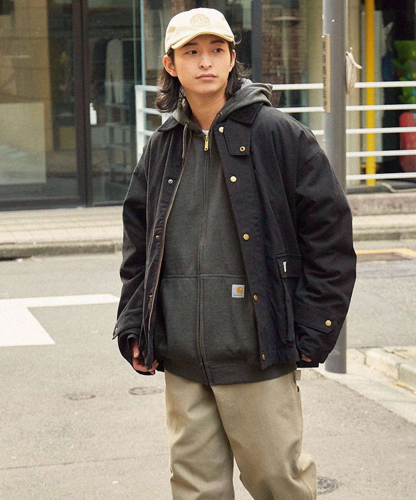 Carhartt 寬版內裡絨毛拉鍊連帽外套