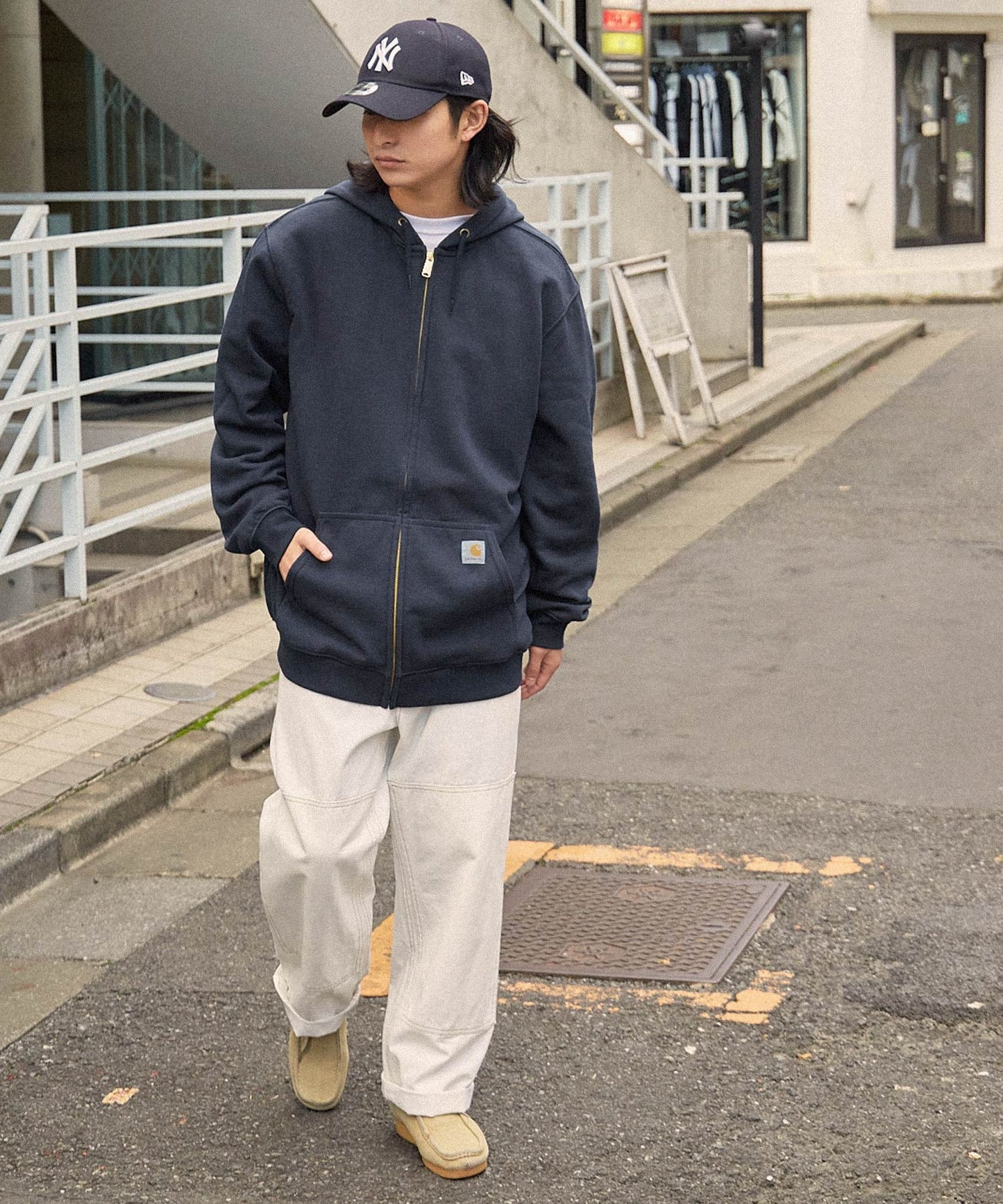 Carhartt 寬版內裡絨毛拉鍊連帽外套