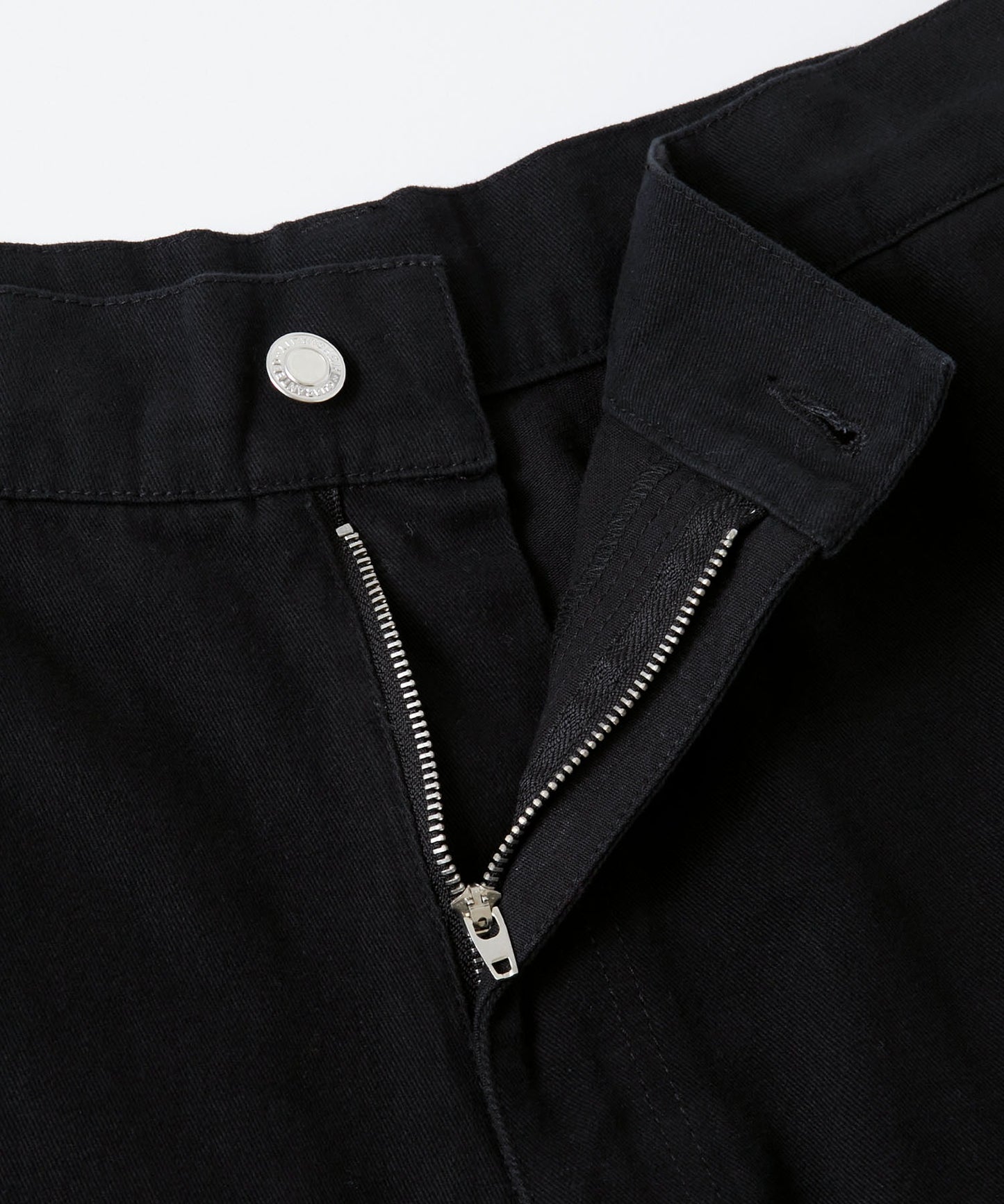 retock's 刺繡LOGO寬版牛仔工裝五分褲