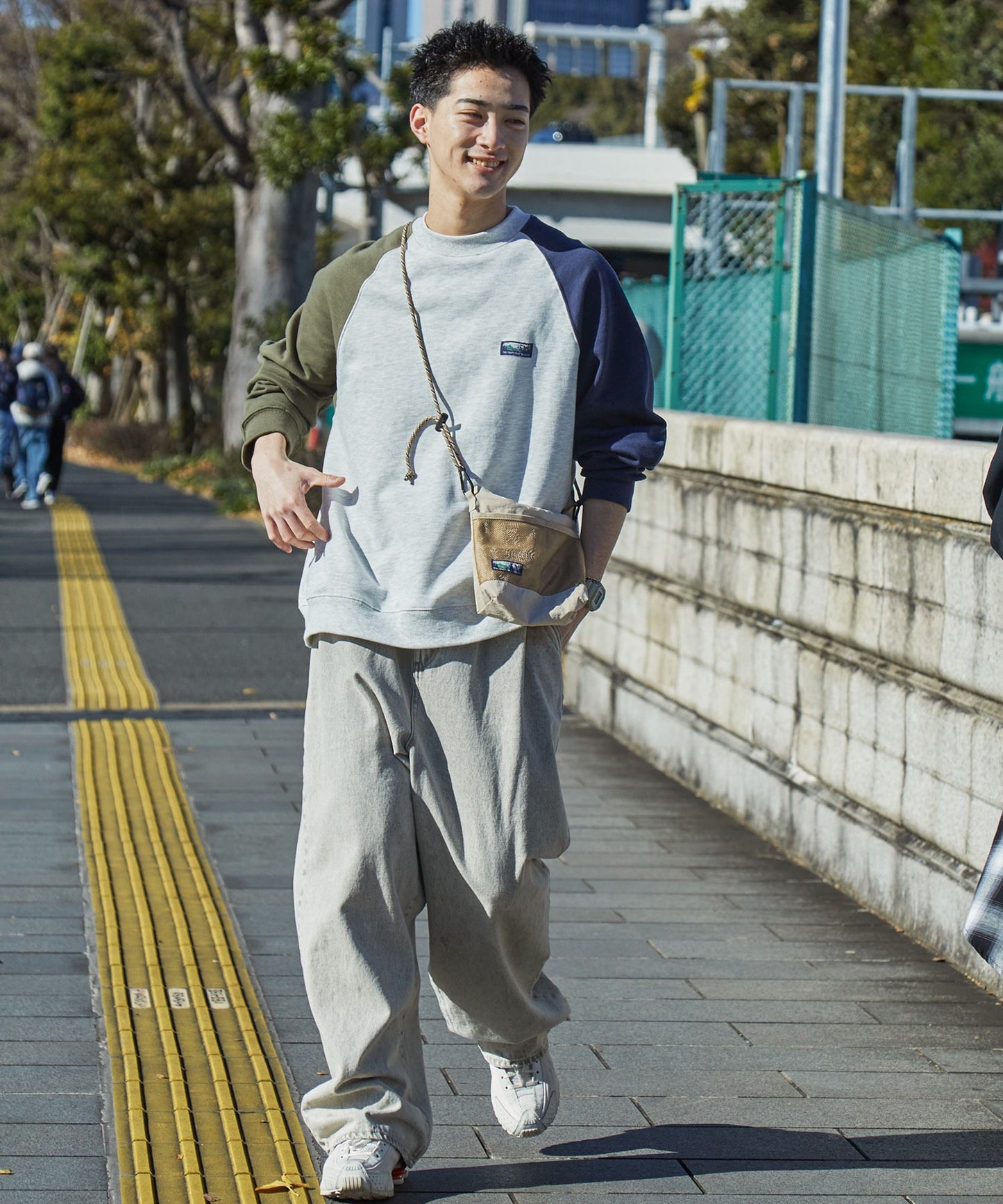 THE CRAFT CREW PRODUCTS 防潑水尼龍 × 網布輕便斜背包