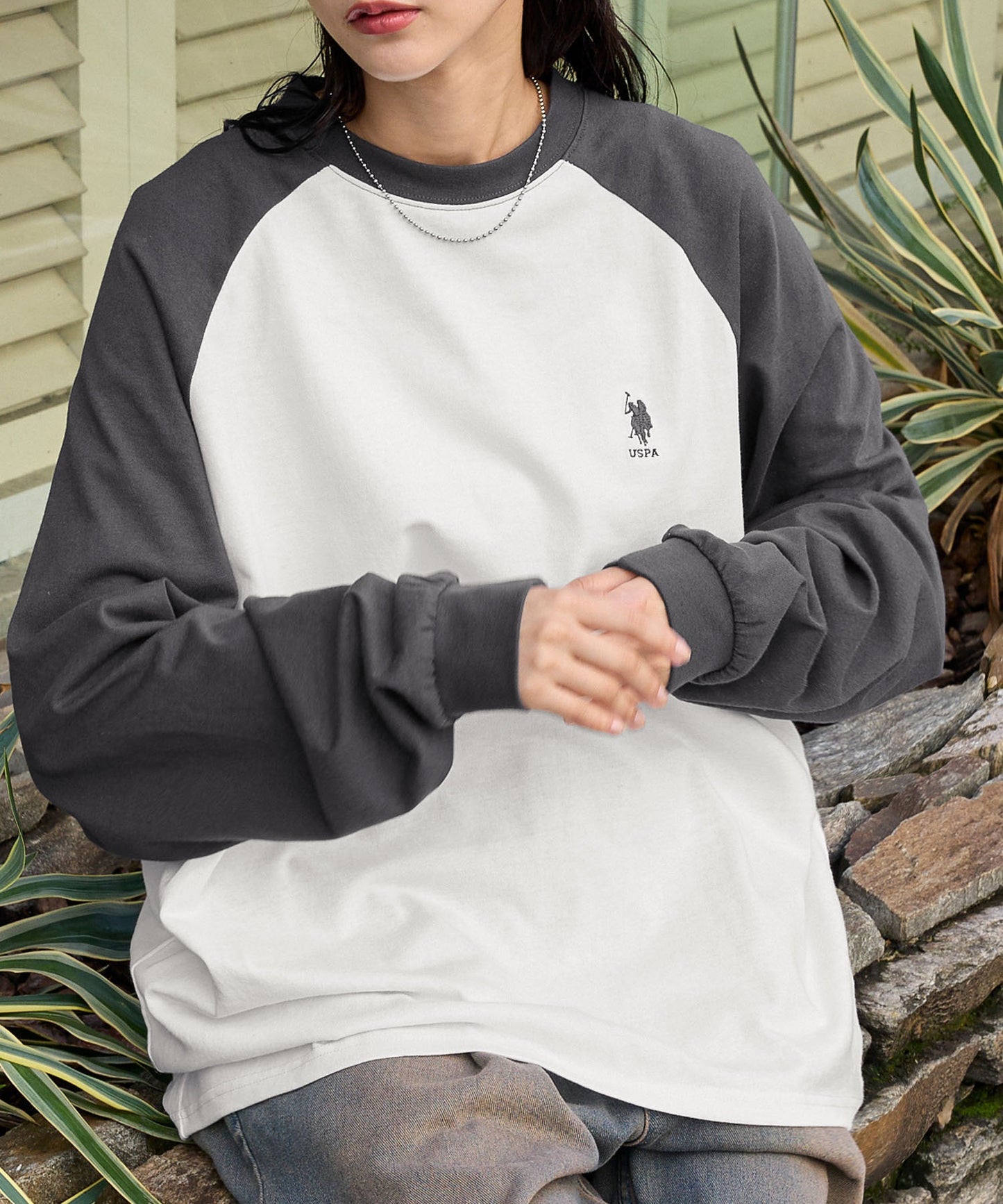 U.S. POLO ASSN. 限定款 刺繡LOGO拼色插肩寬版長袖T恤上衣