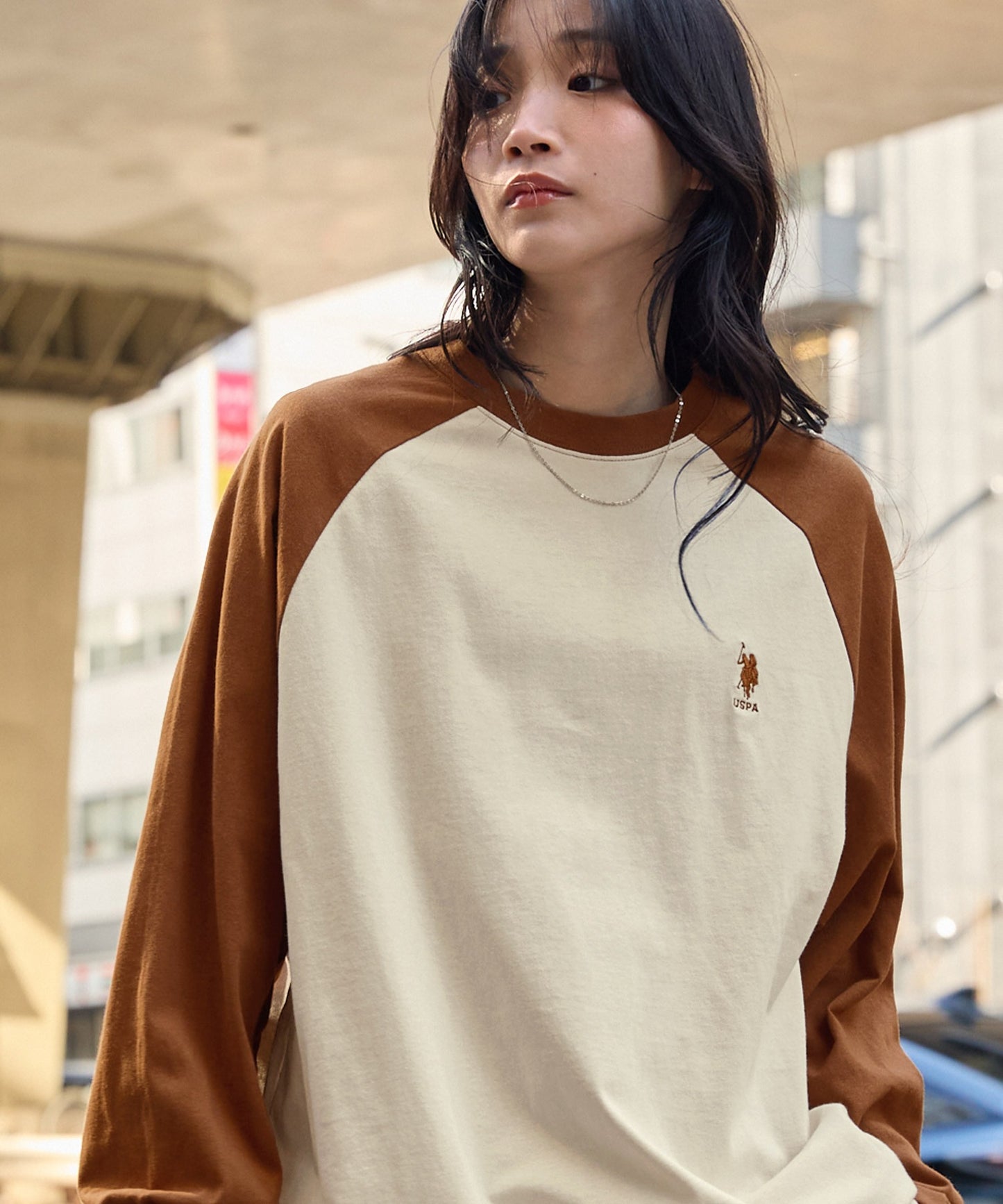 U.S. POLO ASSN. 限定款 刺繡LOGO拼色插肩寬版長袖T恤上衣