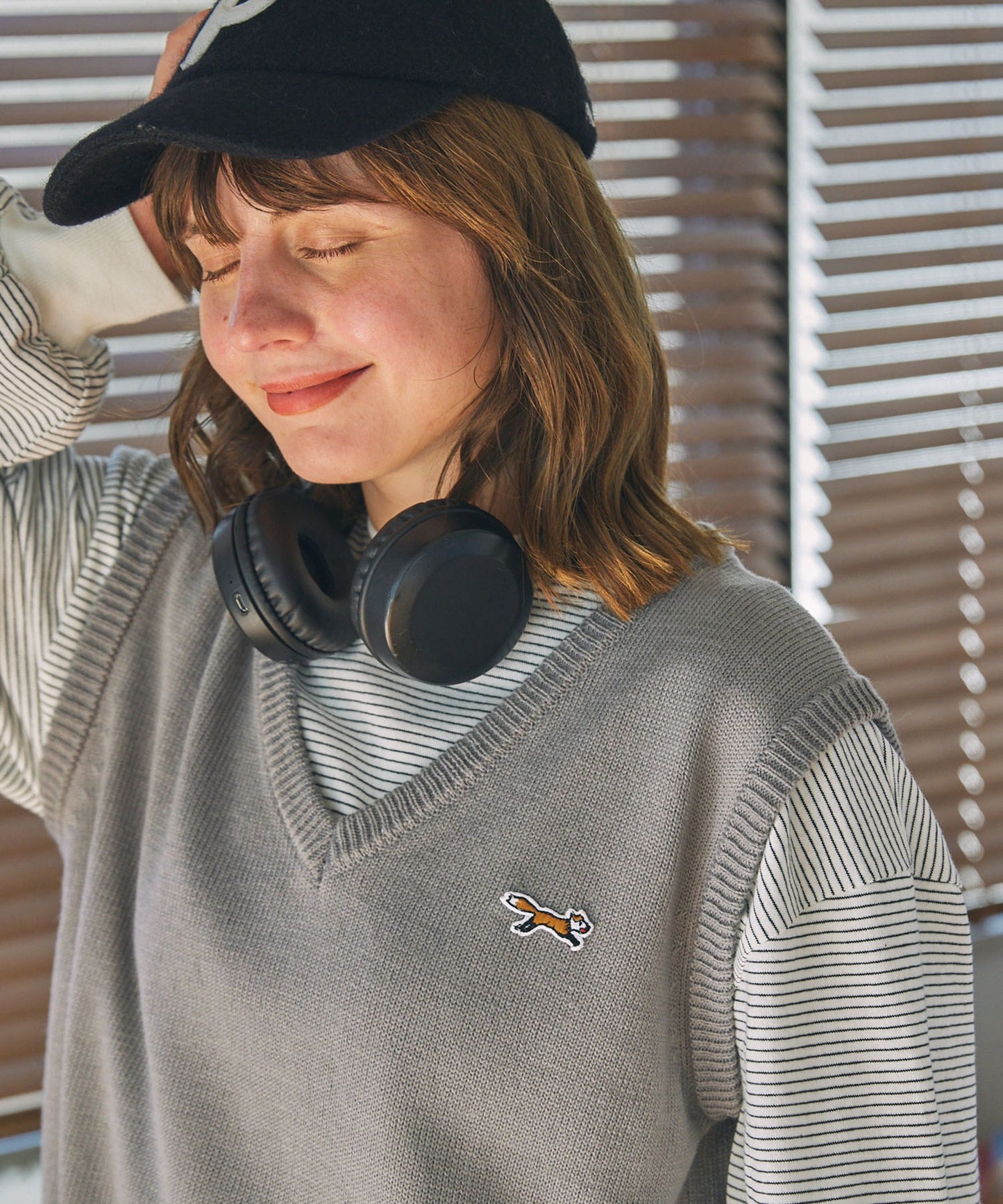 PENNEYS THE FOX Logo 狐狸刺繡LOGO V領針織背心