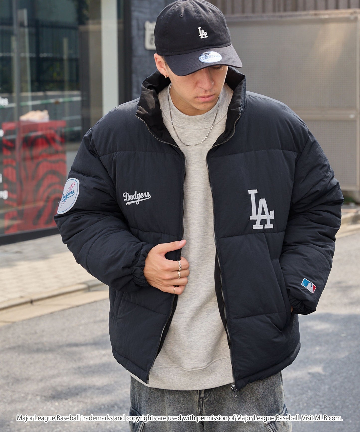 MLB限定LOGO刺繡2WAY可雙面穿寬版立領羽絨外套