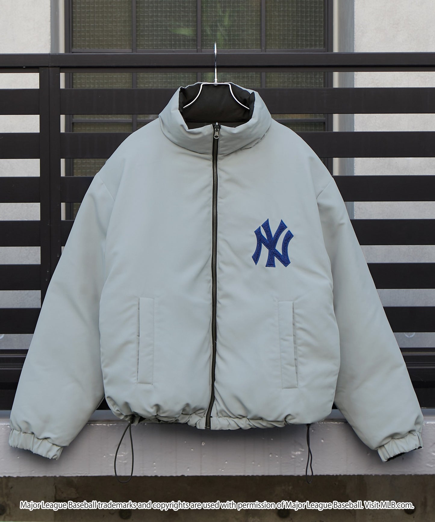 MLB限定LOGO刺繡2WAY可雙面穿寬版立領羽絨外套