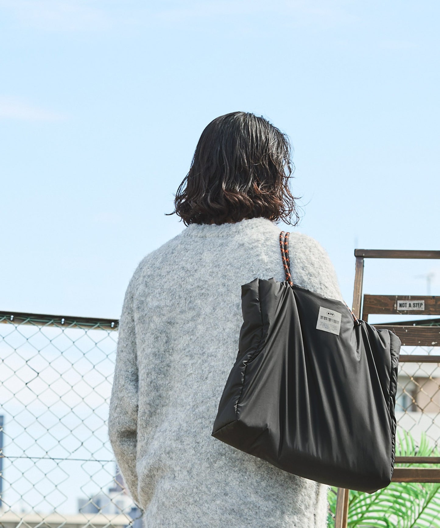 THE CRAFT CREW PRODUCTS × KiU 限定 2WAY 防潑水肩背托特包
