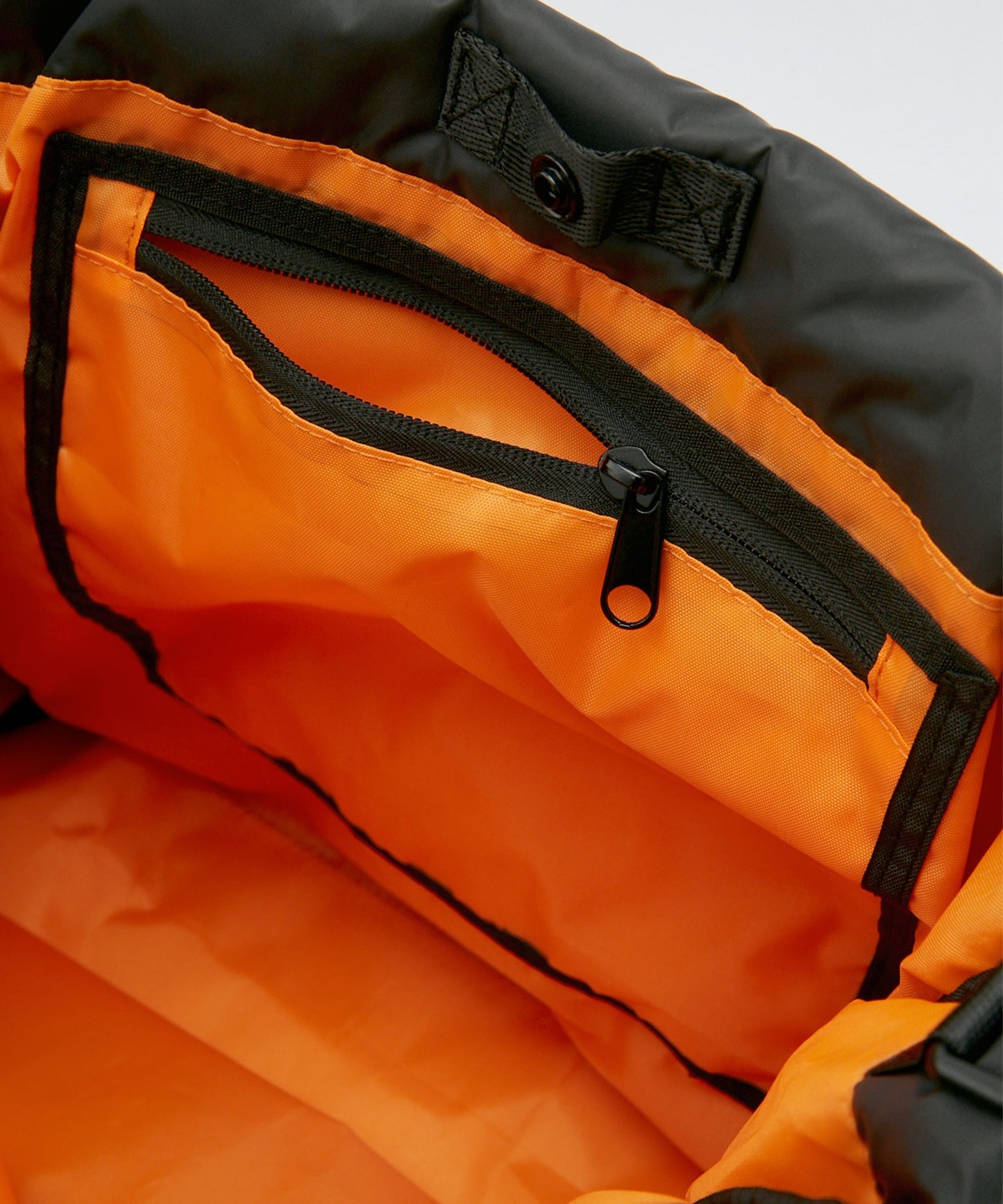 THE CRAFT CREW PRODUCTS × KiU 限定 2WAY 防潑水肩背托特包