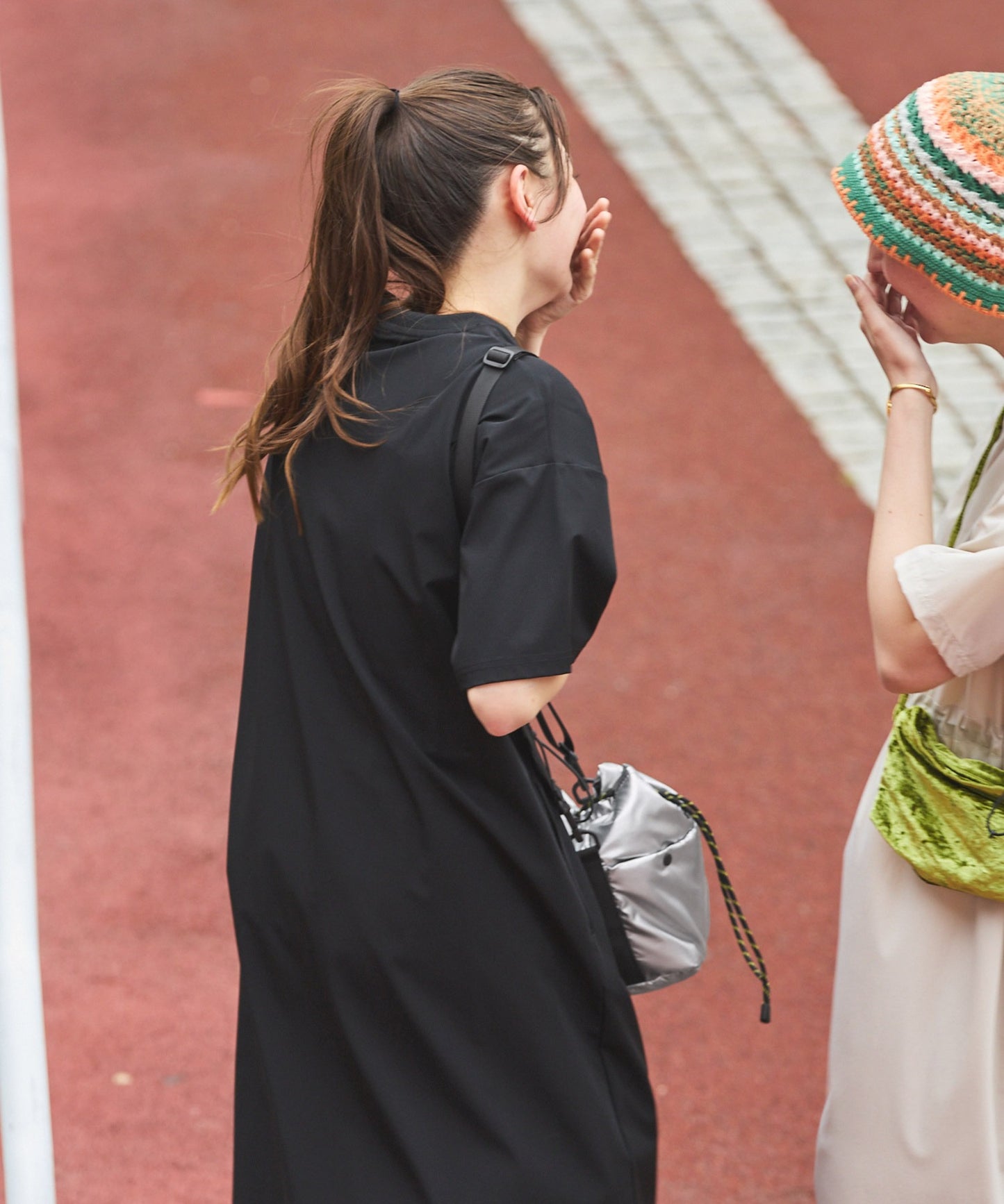 KiU 2WAY water repellent mini shoulder bag 防水抽繩斜背小包