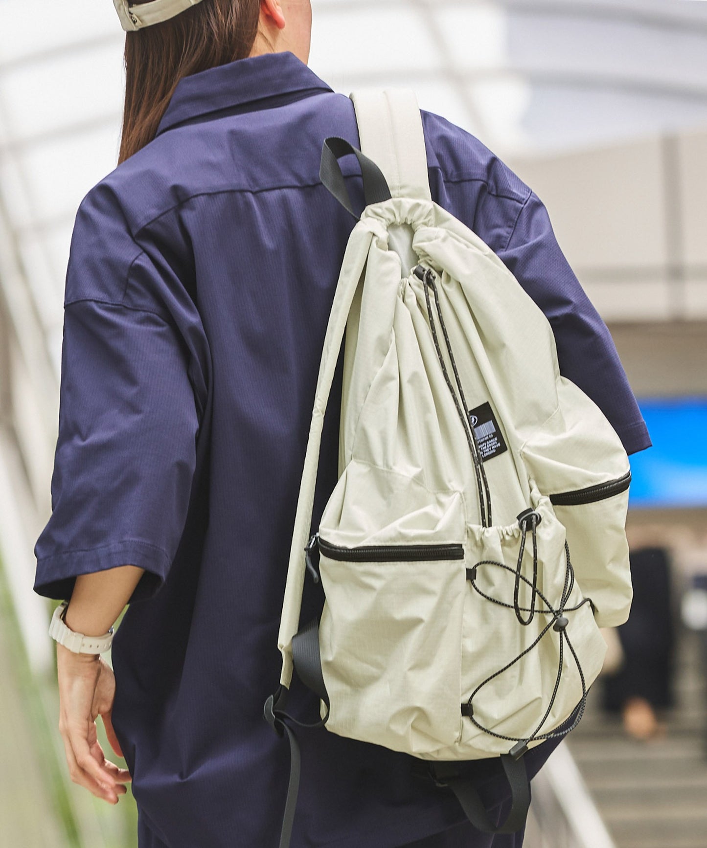 KiU water repellent drawstring shirring backpack 防水抽繩後背包