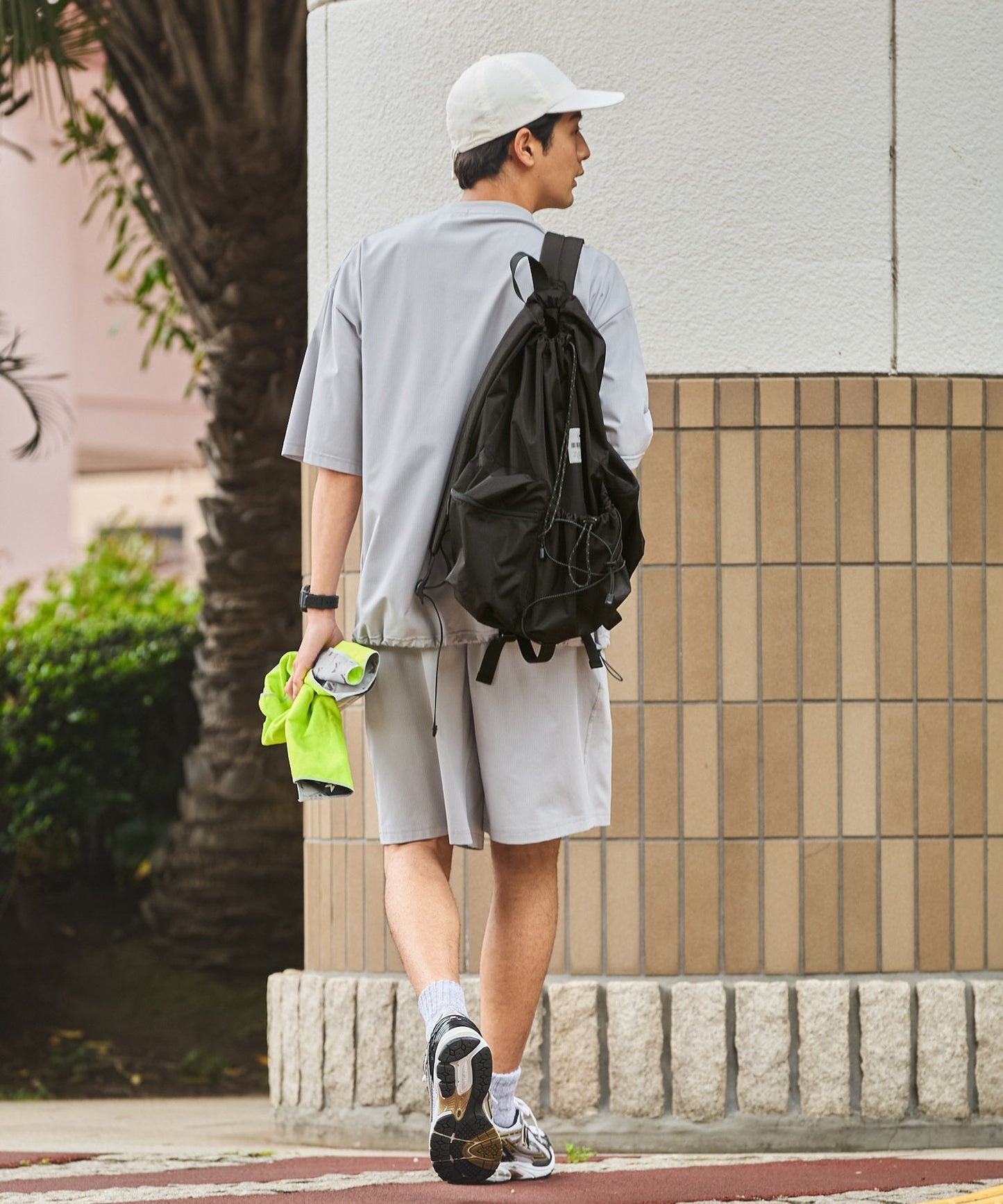 KiU water repellent drawstring shirring backpack 防水抽繩後背包