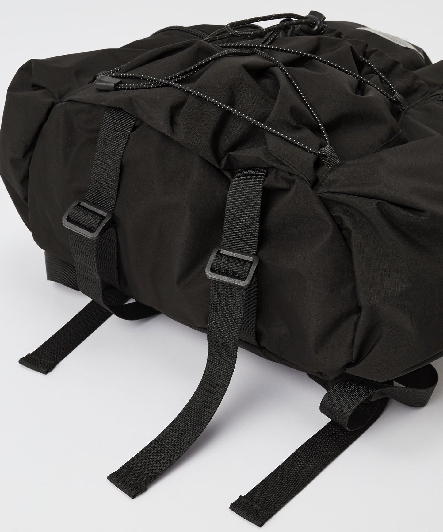 KiU water repellent drawstring shirring backpack 防水抽繩後背包