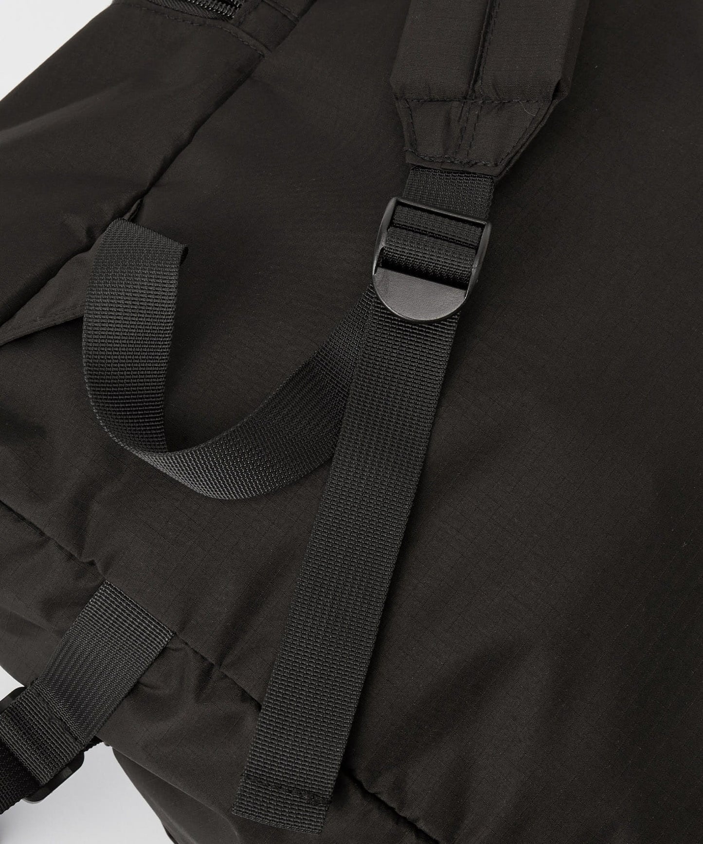 KiU water repellent drawstring shirring backpack 防水抽繩後背包