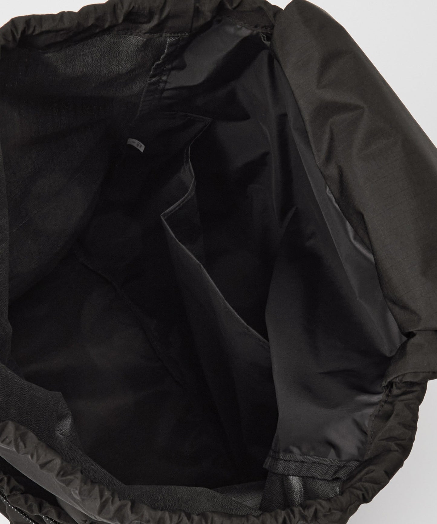 KiU water repellent drawstring shirring backpack 防水抽繩後背包
