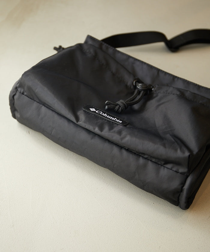 Columbia JUMP CREEK 斜背束口包