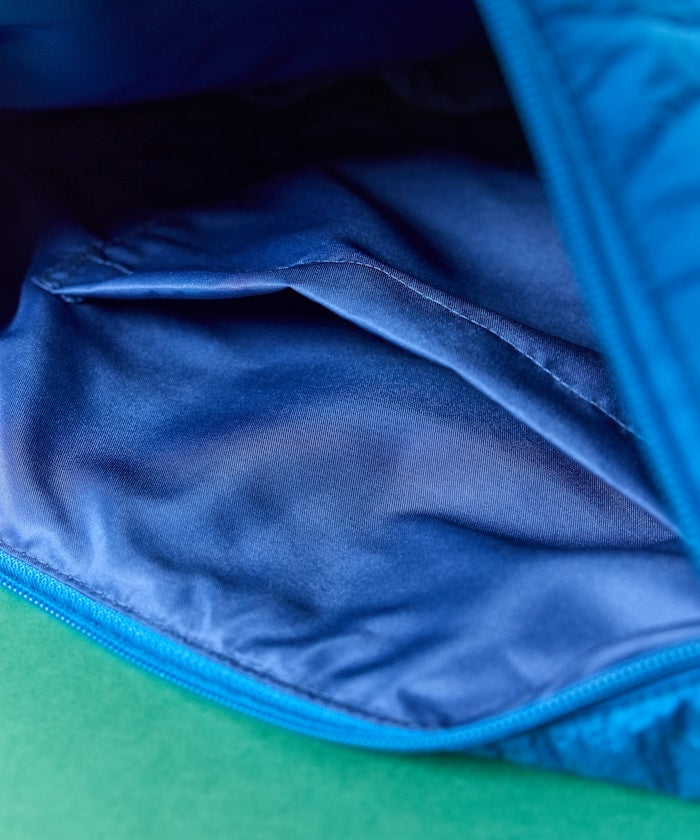 WEEKEND(ER)×FREAK'S STORE 獨家設計半月絎縫斜背包