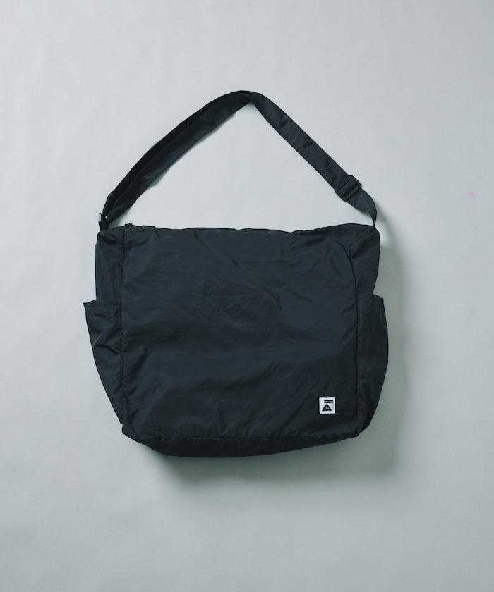 POLeR PACKABLE SHOULDER BAG 獨家設計可折疊收納肩背包
