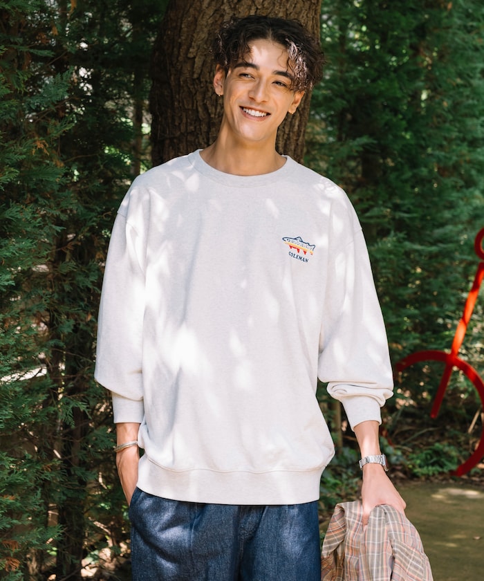 Coleman 獨家設計釣具主題圓領大學T