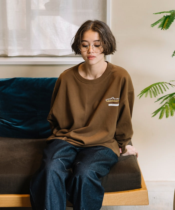 Coleman 獨家設計釣具主題圓領大學T