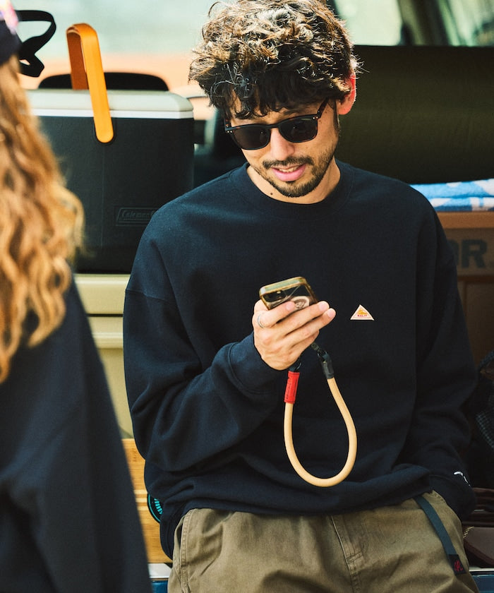 KELTY×FREAK'S STORE 聯名復古Logo圓領大學T 2025秋冬款