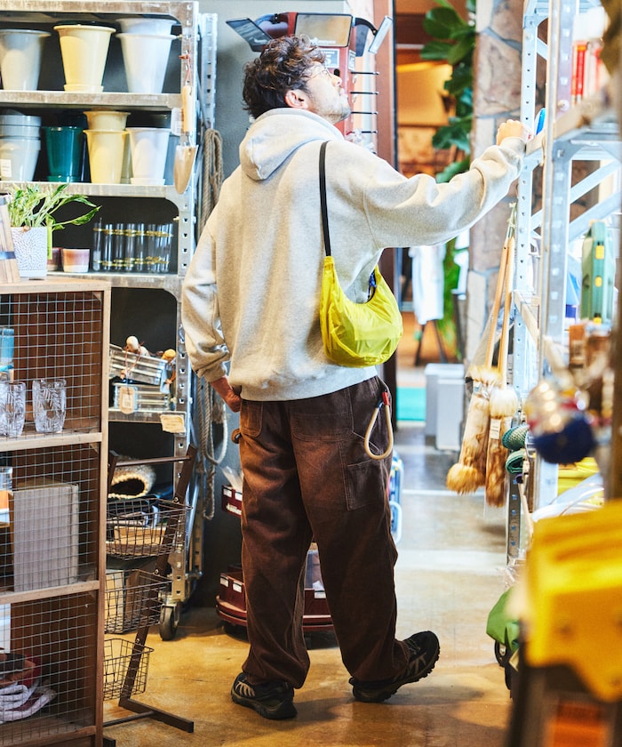 KELTY×FREAK'S STORE 限量復古Logo刺繡連帽大學T 2025秋冬款