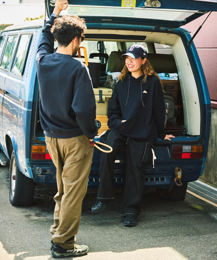 KELTY×FREAK'S STORE 限量復古Logo刺繡連帽大學T 2025秋冬款