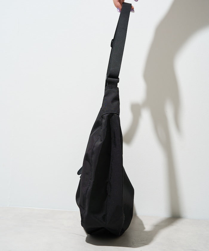 GREGORY LAUGHING L 皮革LOGO 斜背包【預約商品 | 2025/11上旬出貨】