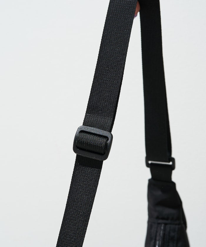 GREGORY LAUGHING L 皮革LOGO 斜背包【預約商品 | 2025/11上旬出貨】