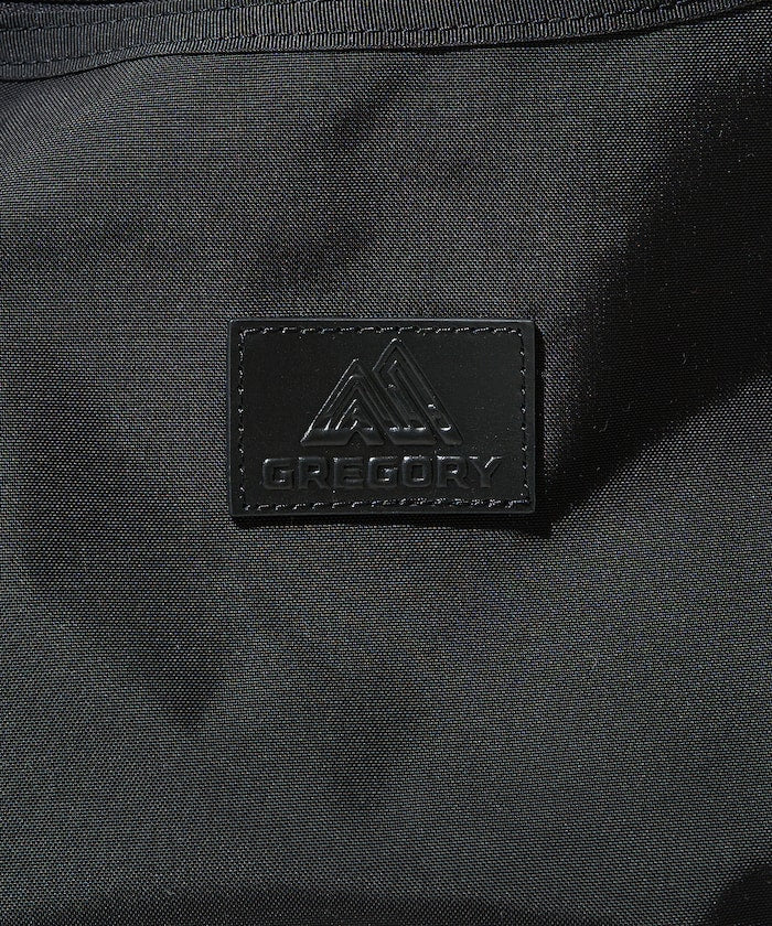 GREGORY LAUGHING L 皮革LOGO 斜背包【預約商品 | 2025/11上旬出貨】